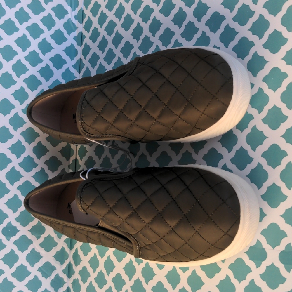 Dark green slip on size 9 Mossimo